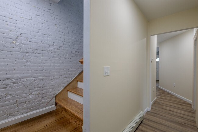 Building Photo - 53 Berkley St