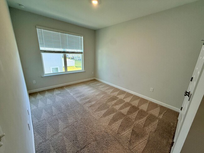 Building Photo - Beautiful 3BR Townhome with Garage in Buckhorn Branch – Clayton, NC