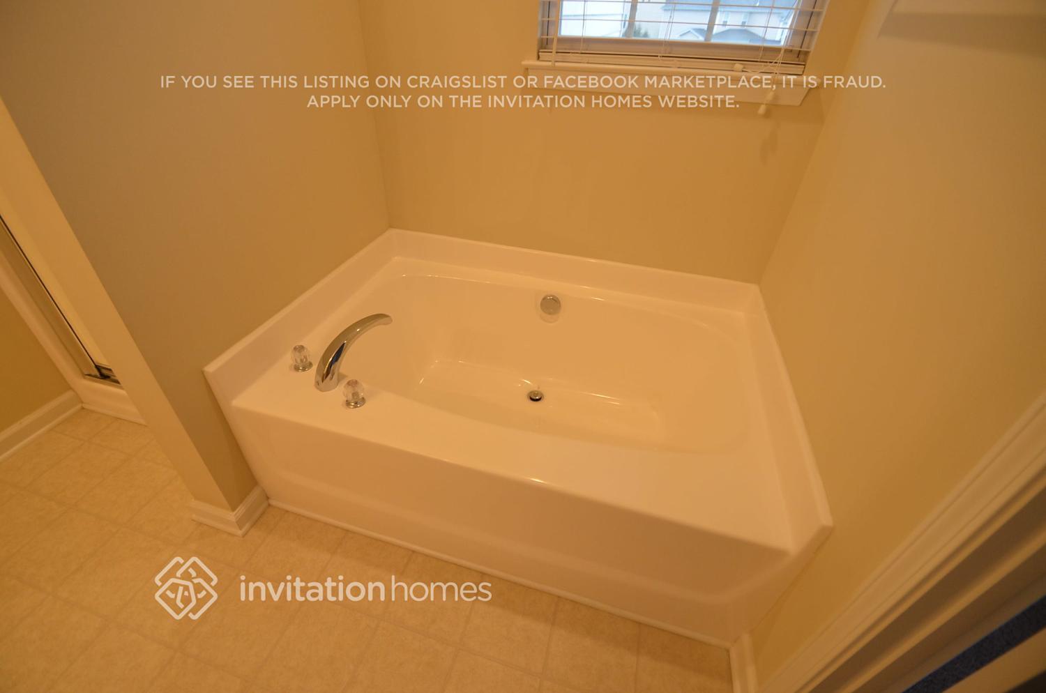 Building Photo - 8515 Castledown Dr