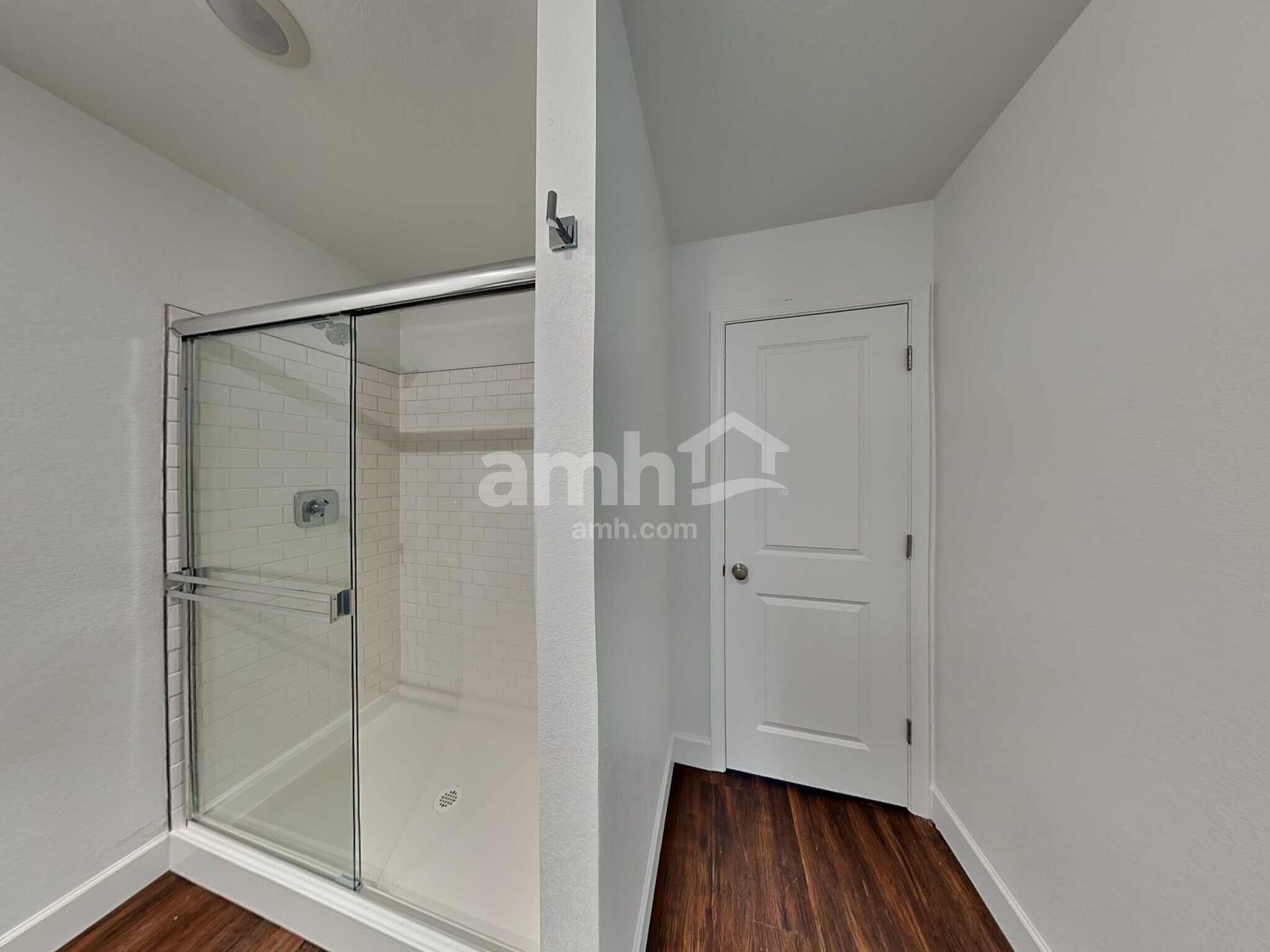 Building Photo - 4239 W St Charles Ave