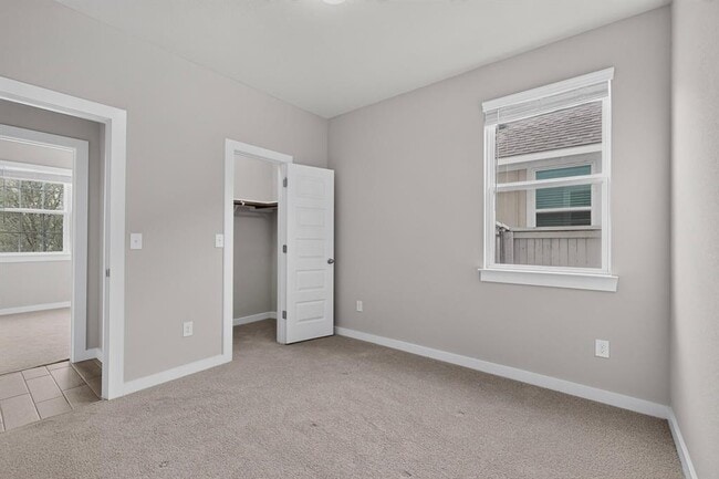 Building Photo - 116 Appleberry Ln