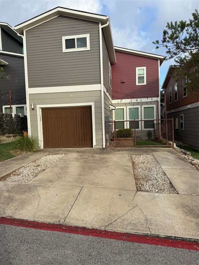 Building Photo - 2825 Stock Dr