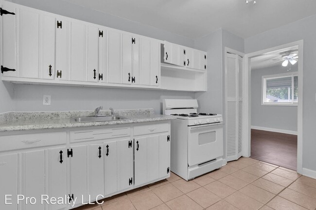 Building Photo - 2 br, 1 bath House - 1200 Panola Rd 2
