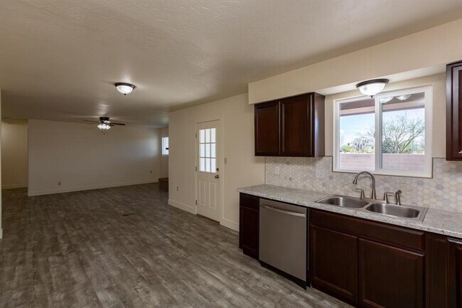 Building Photo - 2999 Fort Garland Dr