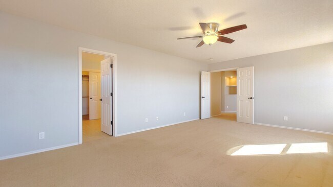 Building Photo - Magnificent 4 Bedroom, 2.5 Bath in Rio Rancho!