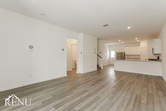 Building Photo - 2935 Jackson Smt