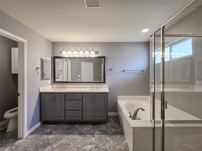 Building Photo - 15628 Fisher Island Dr