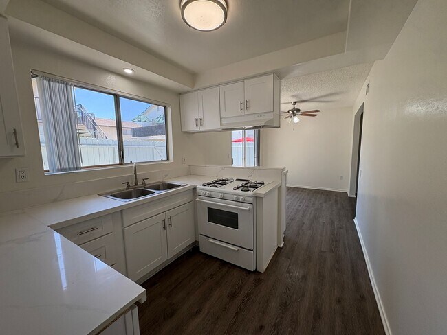 Building Photo - 2244 E Joana Dr