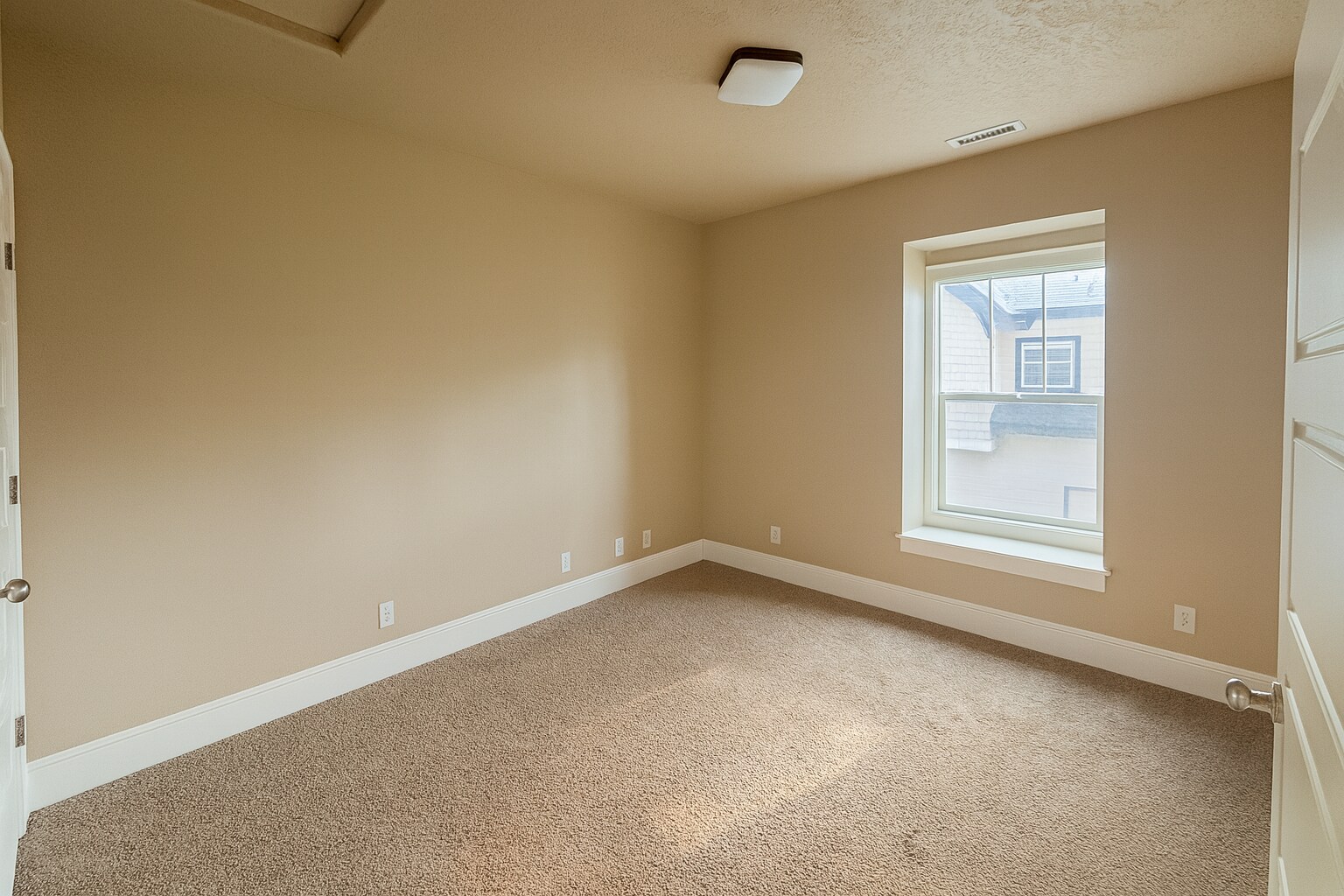 Building Photo - 2205 College Ave