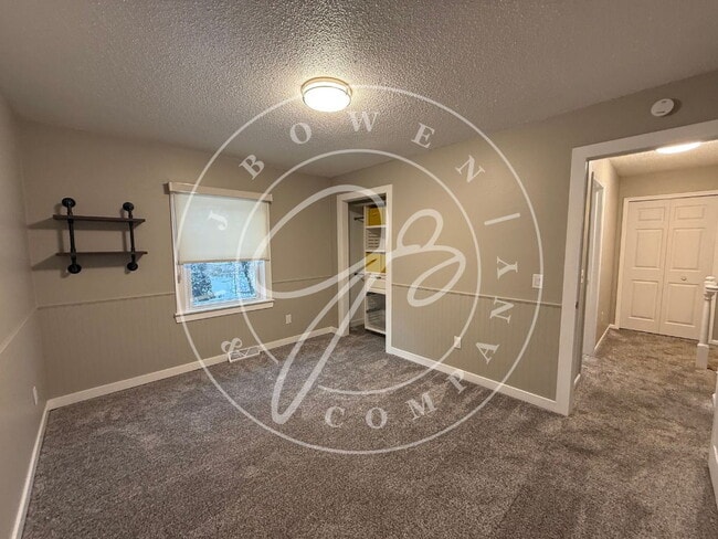 Building Photo - "Charming 3-Bedroom Perrysburg Home with 3 Baths and a Finished Basement!"