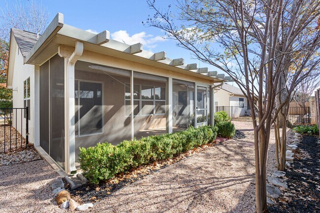 Building Photo - 121 Plover Pass
