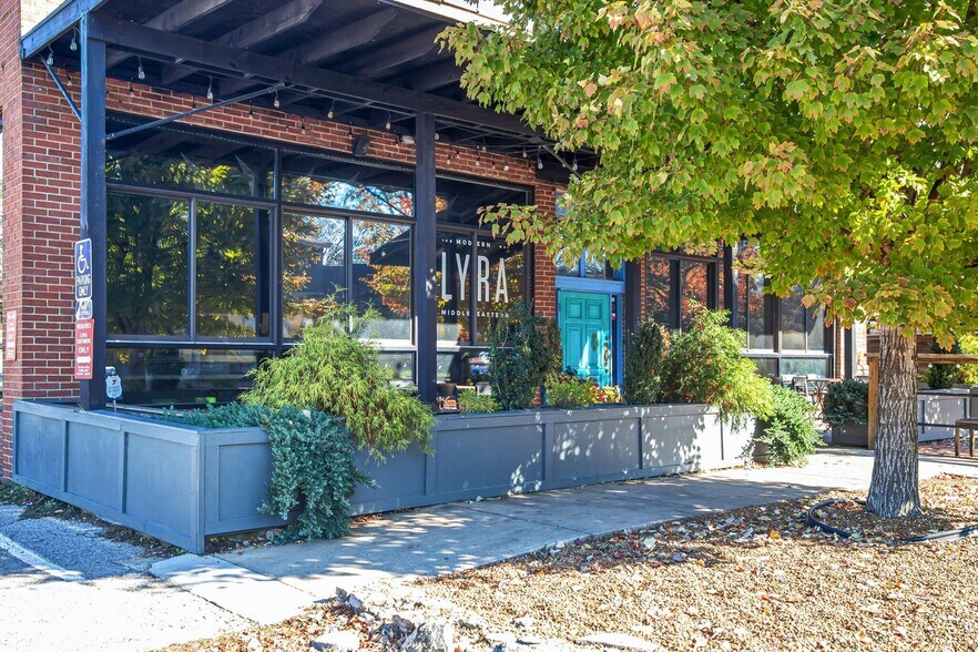 Building Photo - 426 Hart Ave