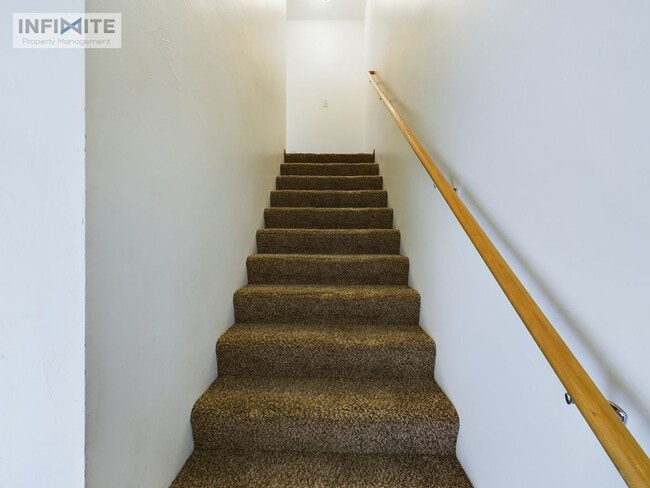 Building Photo - 3 Bedroom, 2.5 Bath Condo in Belgrade, MT!