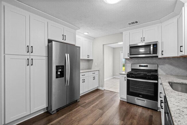 Building Photo - 1194 Meadow Oaks Dr NW