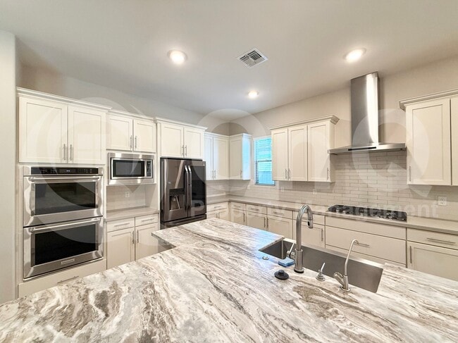 Building Photo - 20911 E Watford Dr