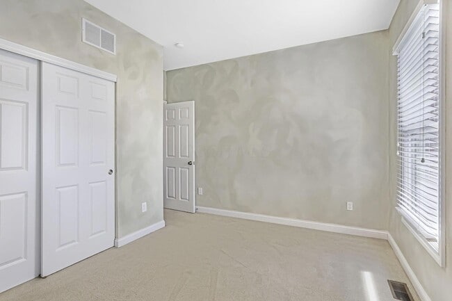 Building Photo - 319 W 2nd Ave