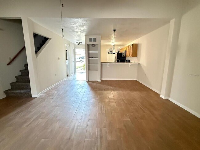 Building Photo - 5050 Ernst Ct