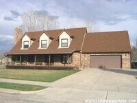Building Photo - "Charming 4-Bedroom Retreat with Granite F...
