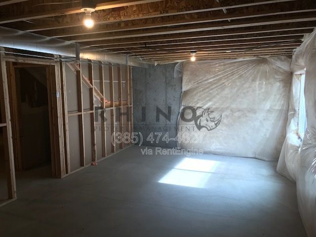 Building Photo - 53 N 2000 W