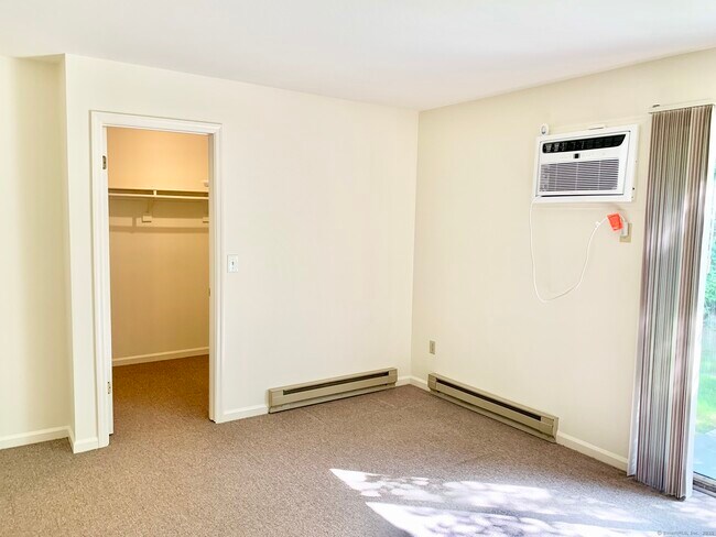 Building Photo - 136 Pembroke Rd