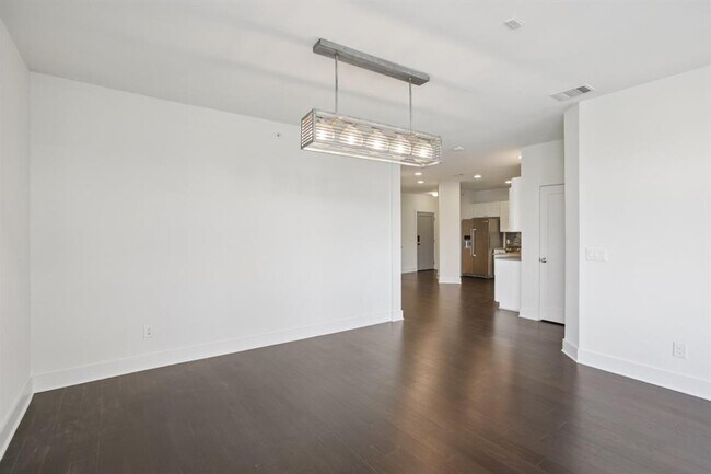 Building Photo - 908 Nueces St