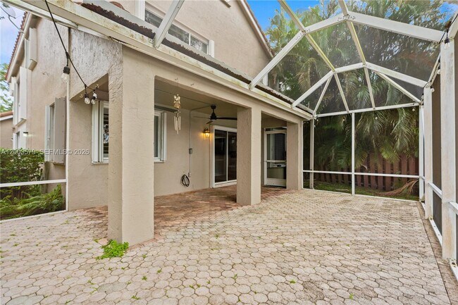 Building Photo - 237 NW 100th Ave