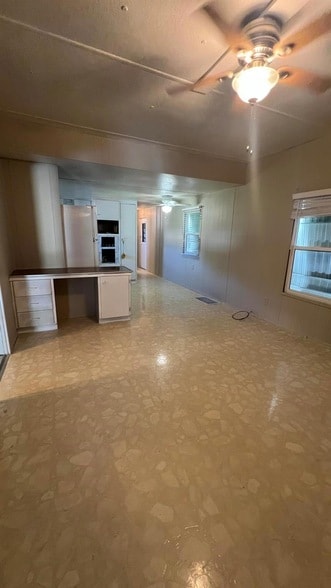 Building Photo - 139 Vindale Ave