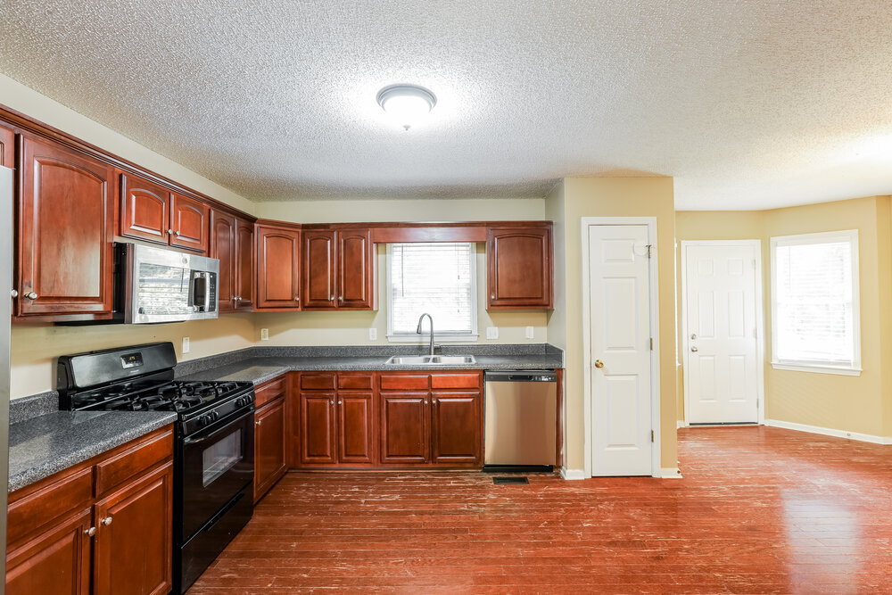 Building Photo - 815 Tynsdale Dr