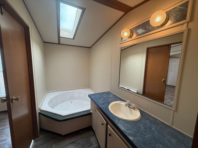 Building Photo - For Rent Deer Run