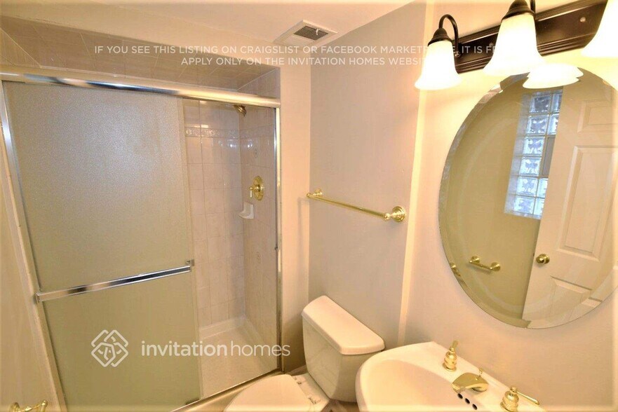 Building Photo - 16243 Olcott Ave