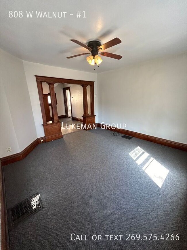 Building Photo - 808 W Walnut St