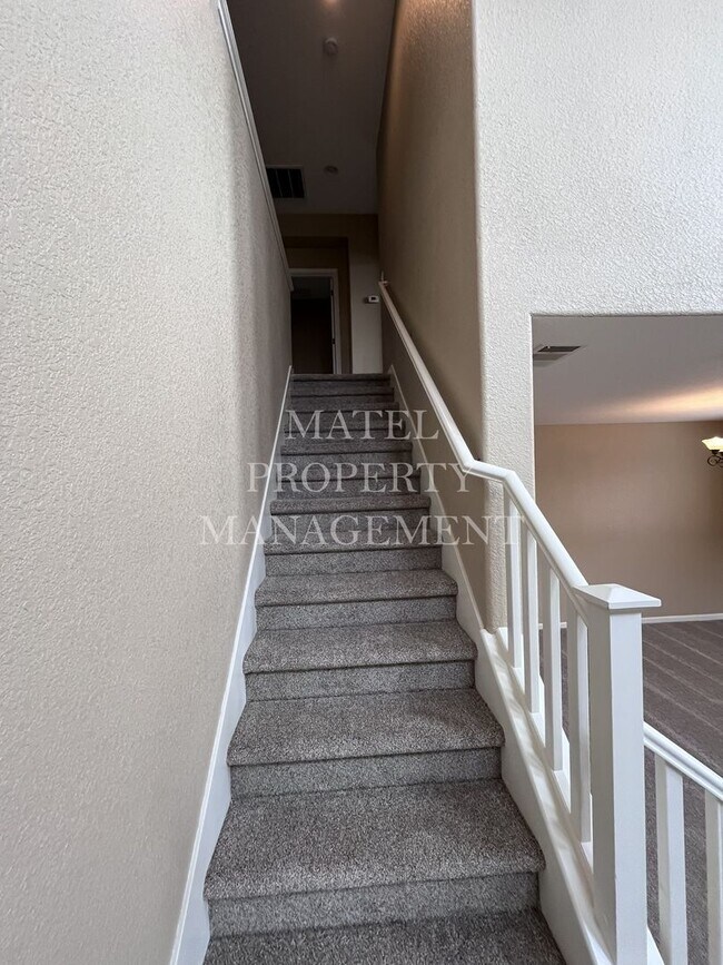 Building Photo - Move in Special see ad