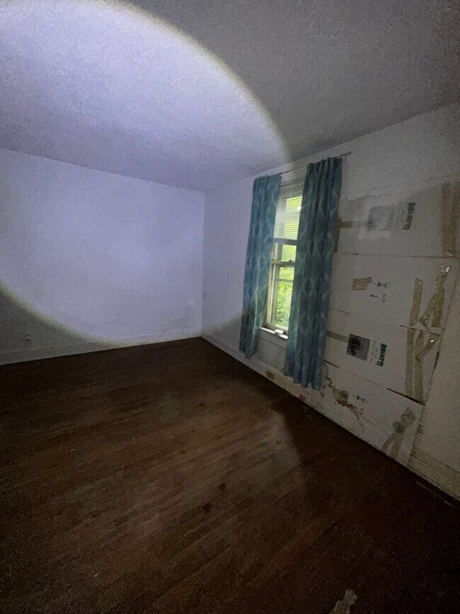 Building Photo - 8521 Clifton Ave