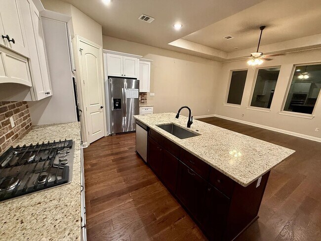 Building Photo - 1110 Bernard Meadows Dr