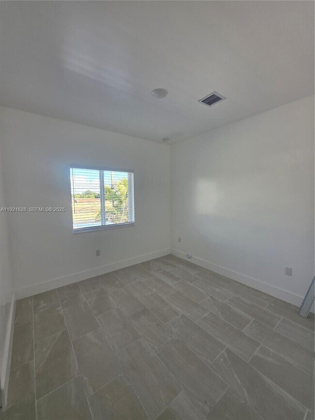 Building Photo - 21210 SW 119th Ave