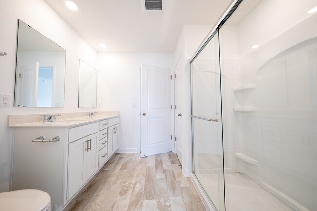 Building Photo - 15004 Ahena Curv