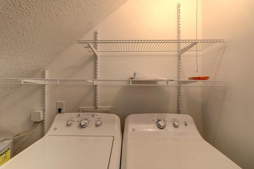 Building Photo - 400 William Hilton Pkwy