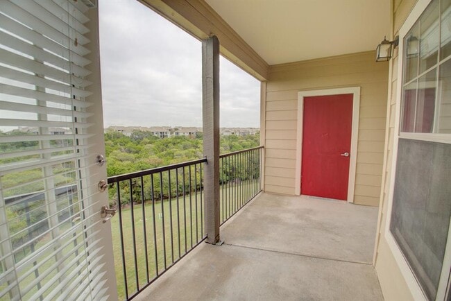 Building Photo - 2320 Gracy Farms Ln