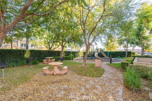 Building Photo - 6371 Estrela Ln