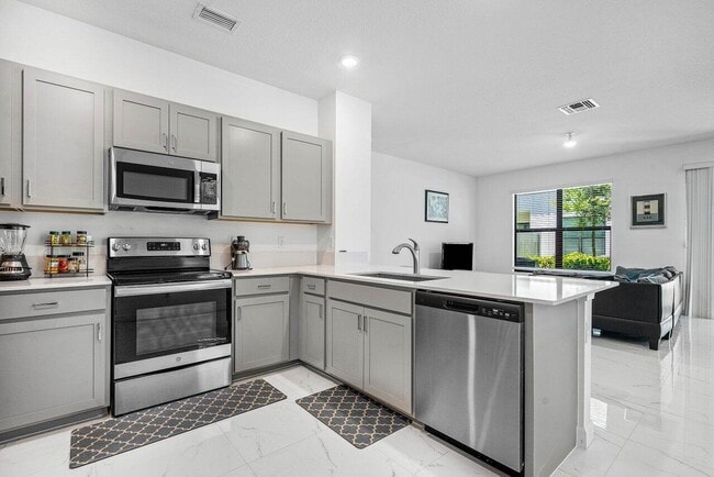 Building Photo - 4111 Plum Tree Ln