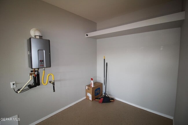 Building Photo - 509 Cedarwood Ave