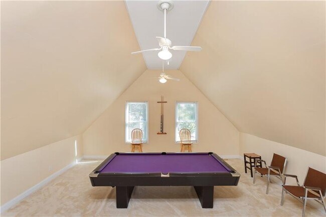 Building Photo - 65 Claire Dr SE