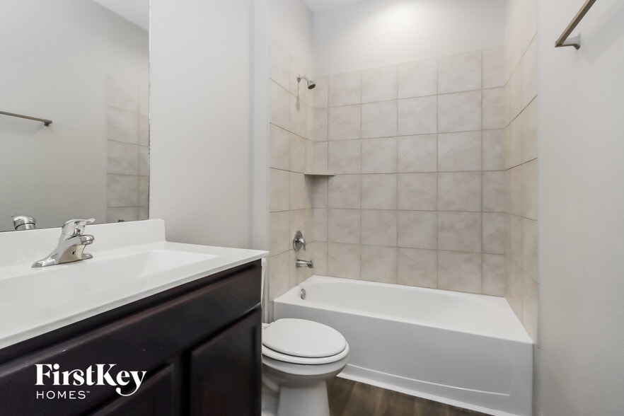 Building Photo - 18286 Eaton Mill Dr