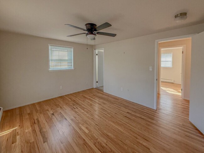 Building Photo - 2710 Pendleton Dr