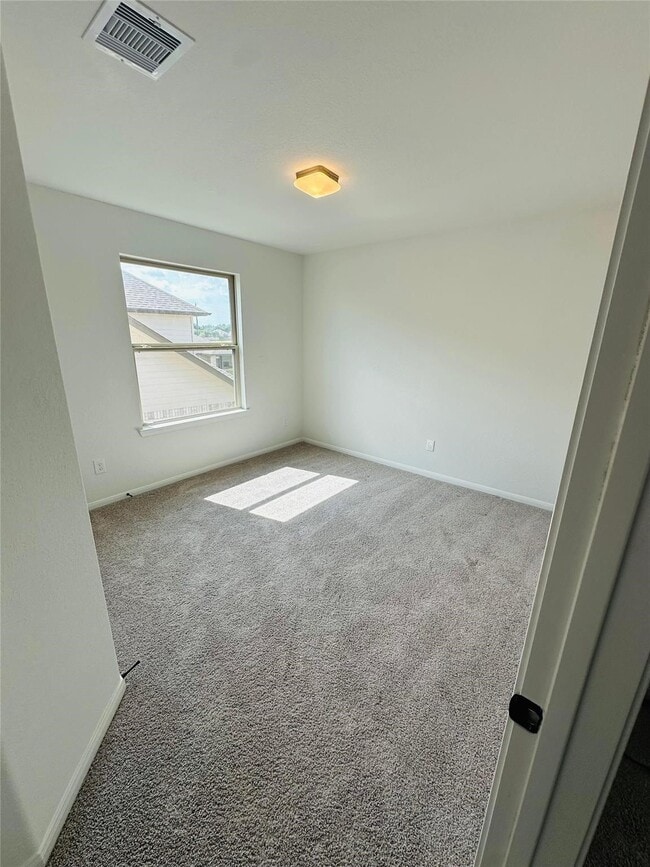 Building Photo - 2419 Humble Wy