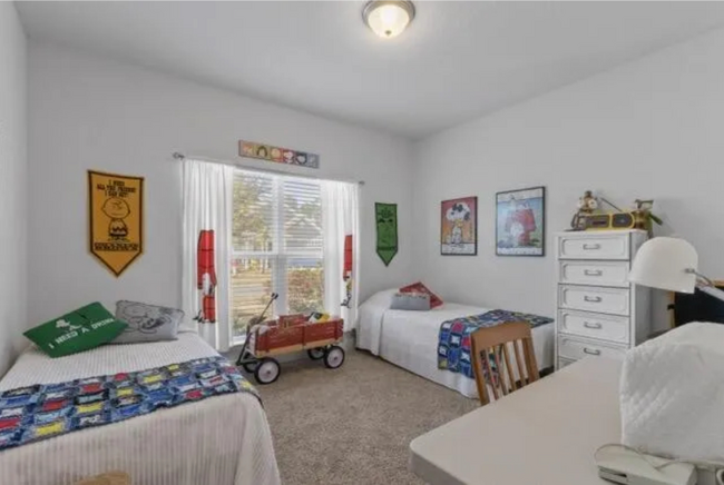 Building Photo - 402 Lightning Bug Ln