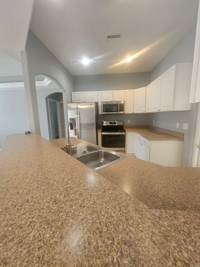Building Photo - 22 Donlon Dr