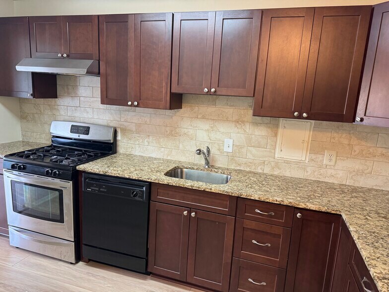Building Photo - 9039 Sligo Creek Pkwy
