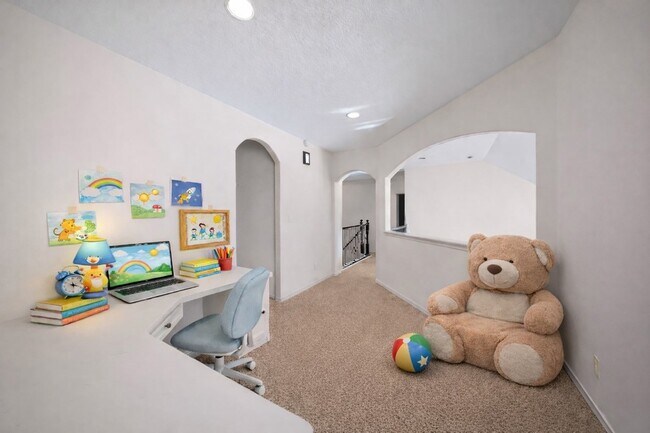 Building Photo - 14318 Red Creek Cove Ln