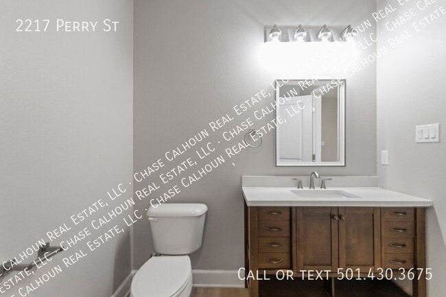 Building Photo - 2217 Perry St